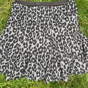 Ann Taylor skirt. Size 8.